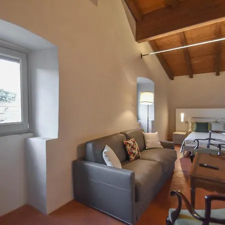Torre Trincadini - Residenza D'epoca Pontremoli