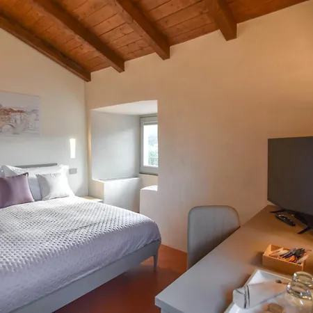 Couette-café Torre Trincadini - Residenza D'epoca 3*